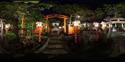 祇園白川の奥にある小さな神社