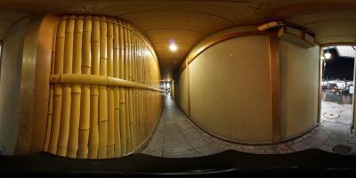 その京都の小さな路地の一つ。
