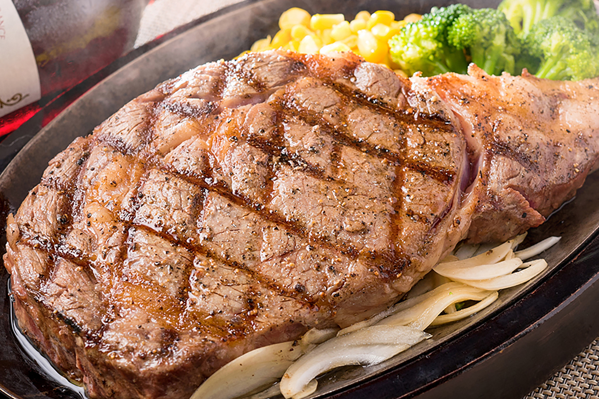 厳選肉の旨味と躍動感を感じてみては