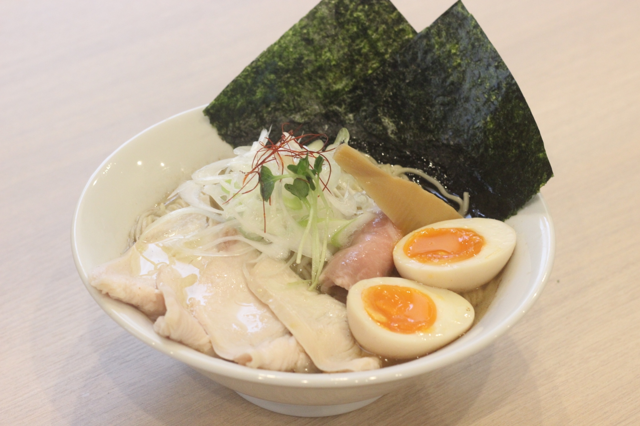 淡麗中華そば【特製】塩・醤油 1250円