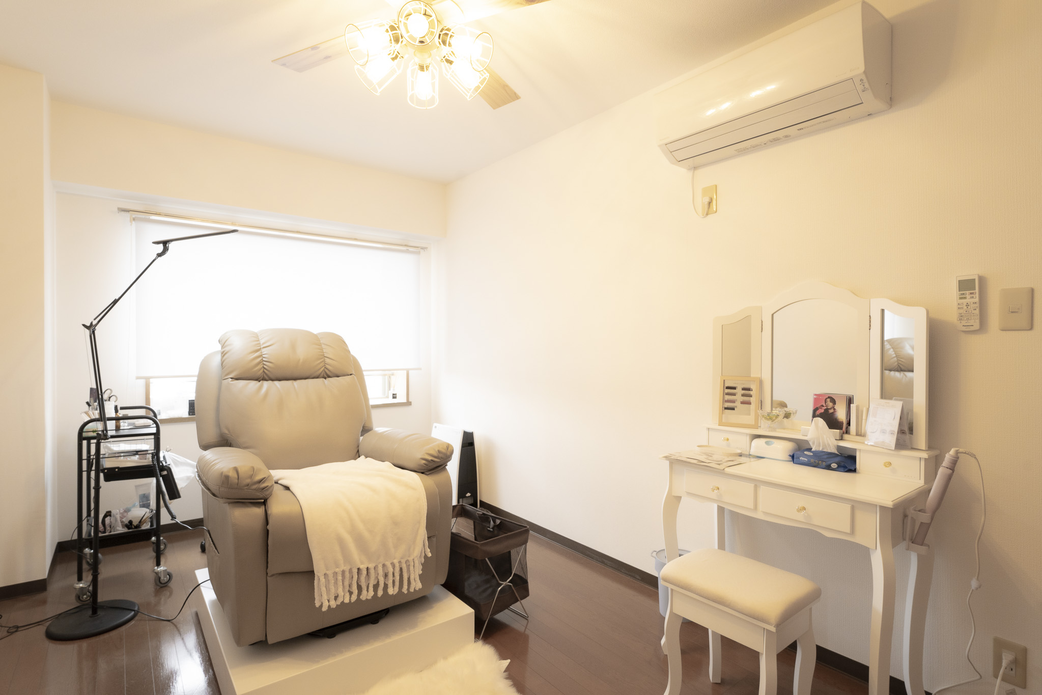 Eyelash Room